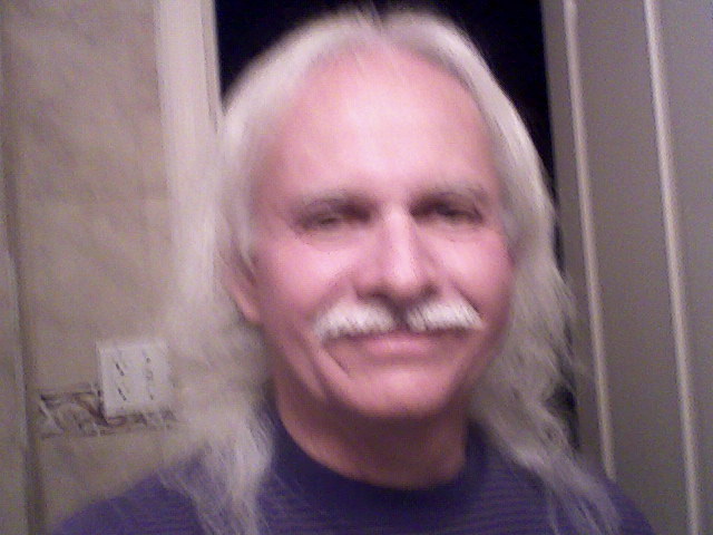 Date this pretty United States man JERRY from Saint Petersburg US14040