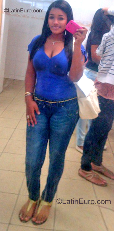 Date this gorgeous Panama girl Shantal from Panama City PA341