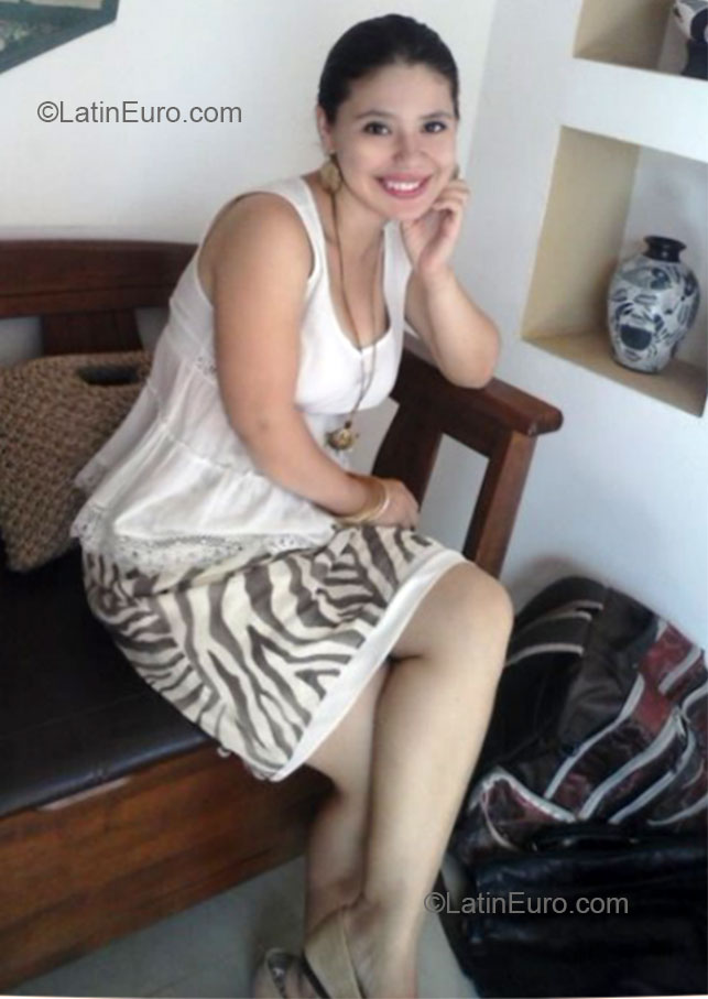 Date this lovely Nicaragua girl Olga from Managua NI131