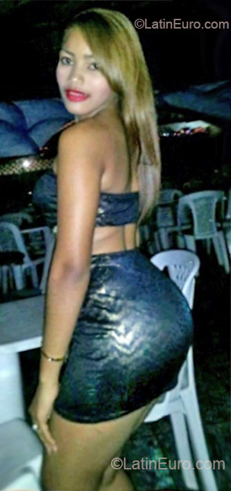 Date this pretty Dominican Republic girl Karen123 from San Francisco De Macoris DO15019