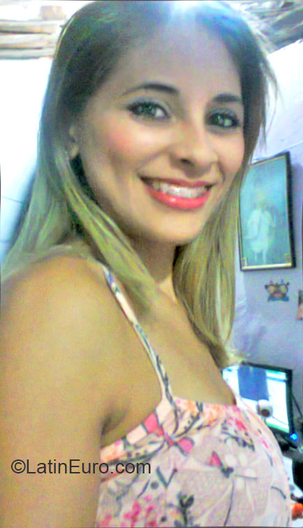 Date this foxy Brazil girl Vagni from Fortaleza BR9500