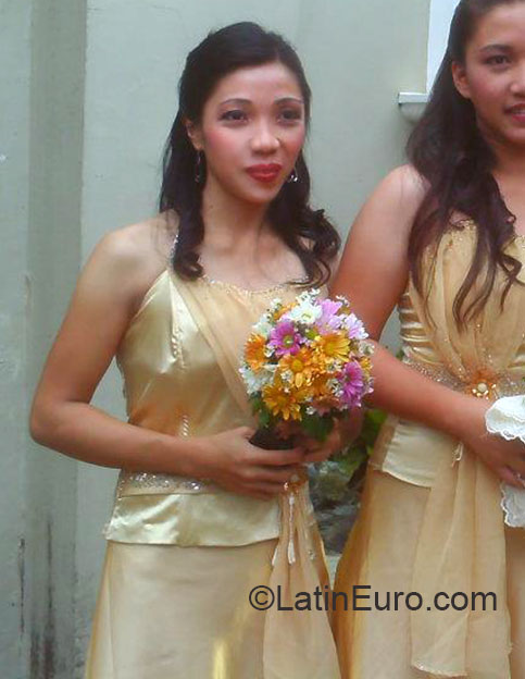 Date this hot Philippines girl Aileen from Manila PH558