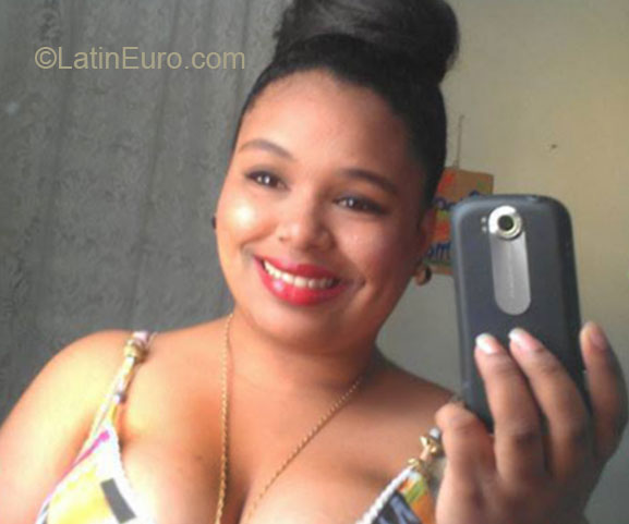 Date this happy Dominican Republic girl Katerin from Santiago DO15348