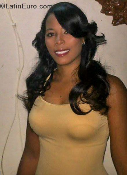 Date this fun Dominican Republic girl Ana karina from San cristobal DO15379