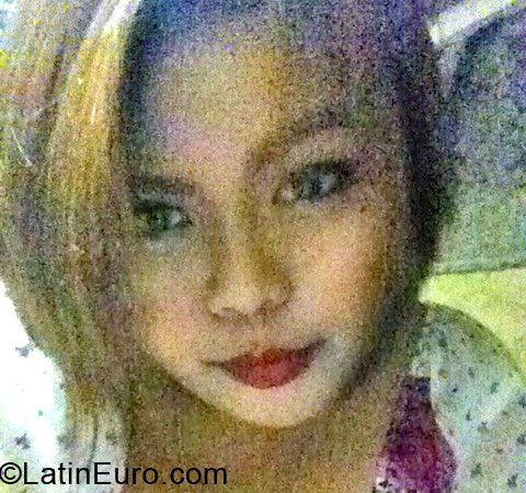 Date this charming Philippines girl Toni from Bacoor PH561