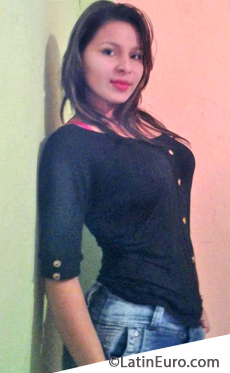 Date this passionate Colombia girl Darys from Monteria CO13050