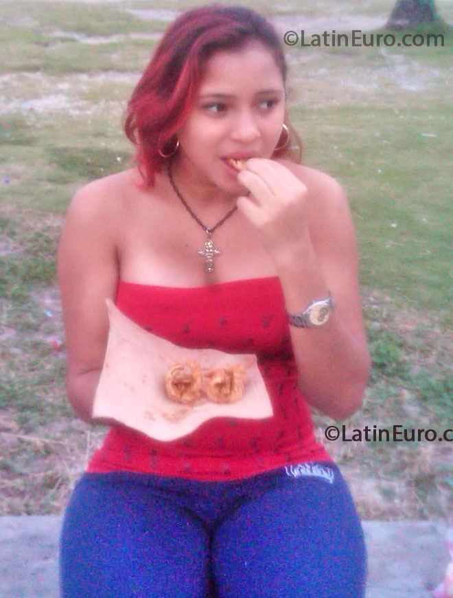 Date this passionate Dominican Republic girl Ysmeri from Santo Domingo DO15866