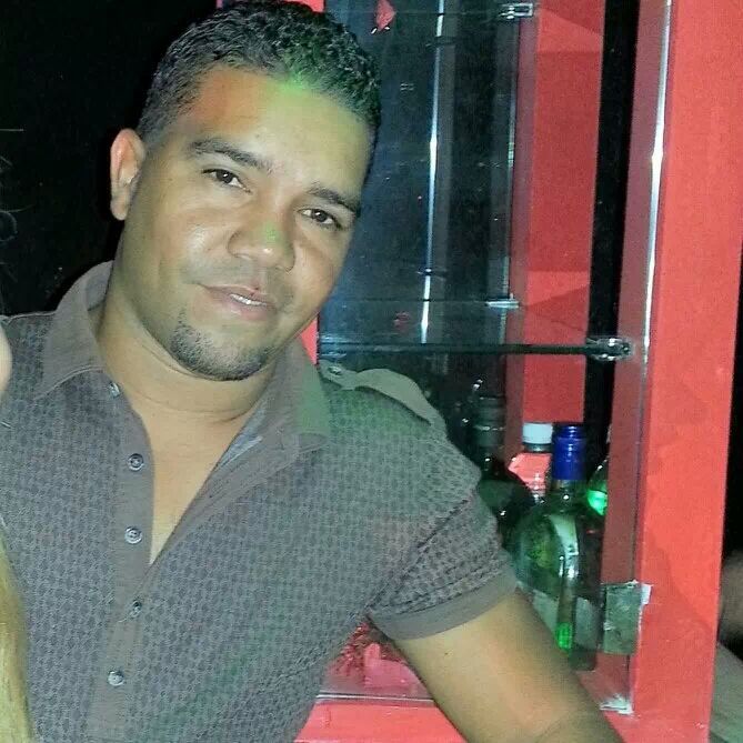 Date this good-looking Dominican Republic man Junior felix from Santiago De Los Caballeros DO15938