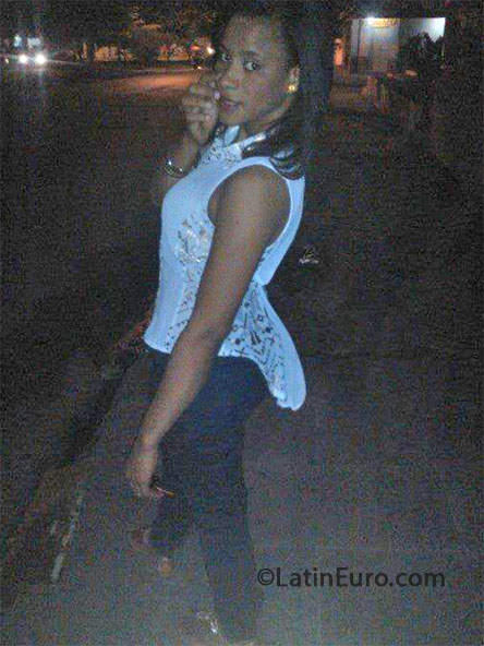 Date this georgeous Dominican Republic girl Wini from La Vega DO17674