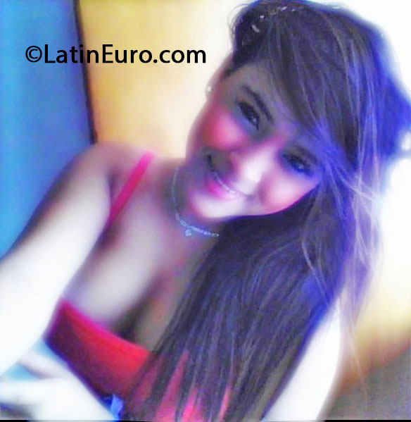 Date this beautiful Colombia girl Melissa from Cali CO13278