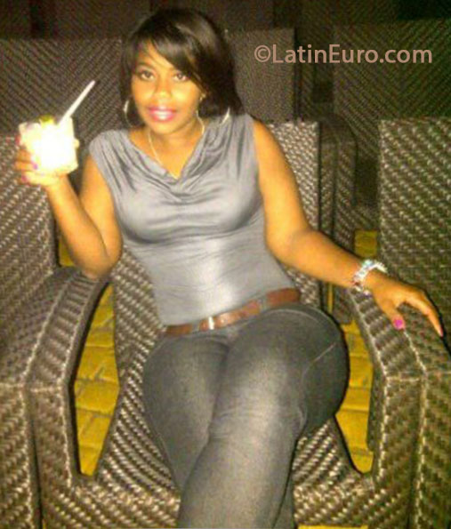 Date this passionate Dominican Republic girl Yocira from Santo Domingo DO16559