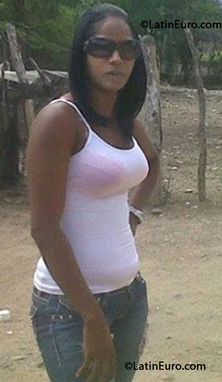 Date this passionate Dominican Republic girl Leidy from Santo Domingo DO16597