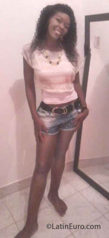 Date this funny Brazil girl Monica from Rio De Janeiro BR7978