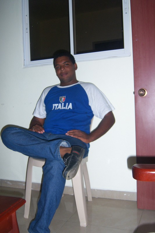 Date this hard body Dominican Republic man Kevin from Nagua DO16793