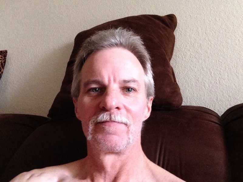 Date this funny United States man Leelee from Tucson US14477