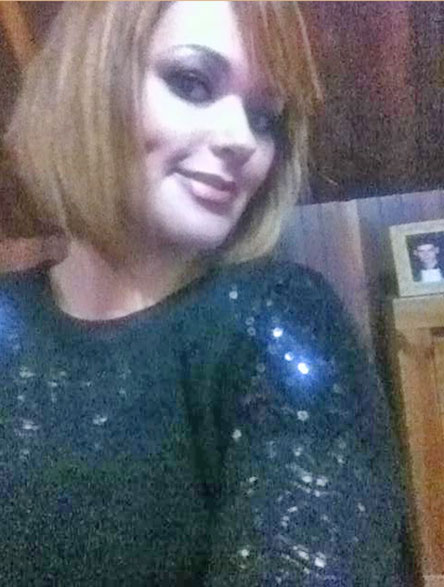 Date this attractive Brazil girl Alissandra from Curitiba BR8056