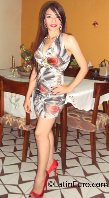 Date this lovely Colombia girl Maria Angel from Cartagena CO16229