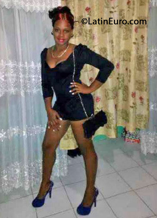 Date this georgeous Jamaica girl Shamel from St. Mary JM1294