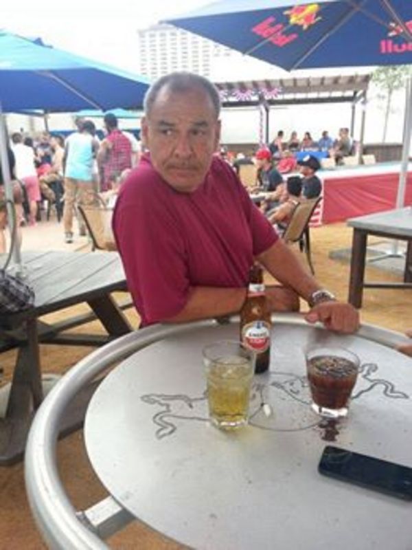 Date this hard body United States man Robert from Houston US14560