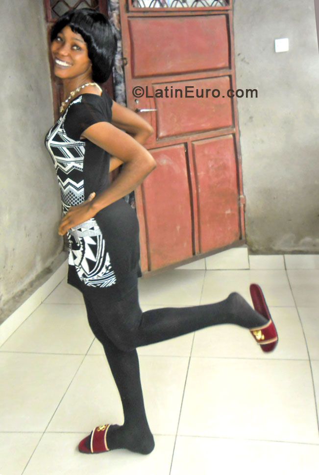 Date this young Cameroon girl Shelly from Buea CM181