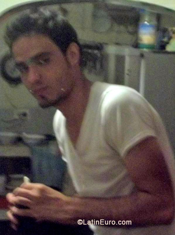 Date this young Colombia man Arley felipe rios from Medellin CO14393