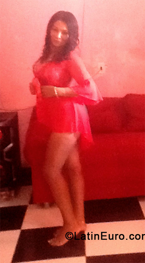 Date this cute Brazil girl BR7231 from Rio De Janeiro BR8240