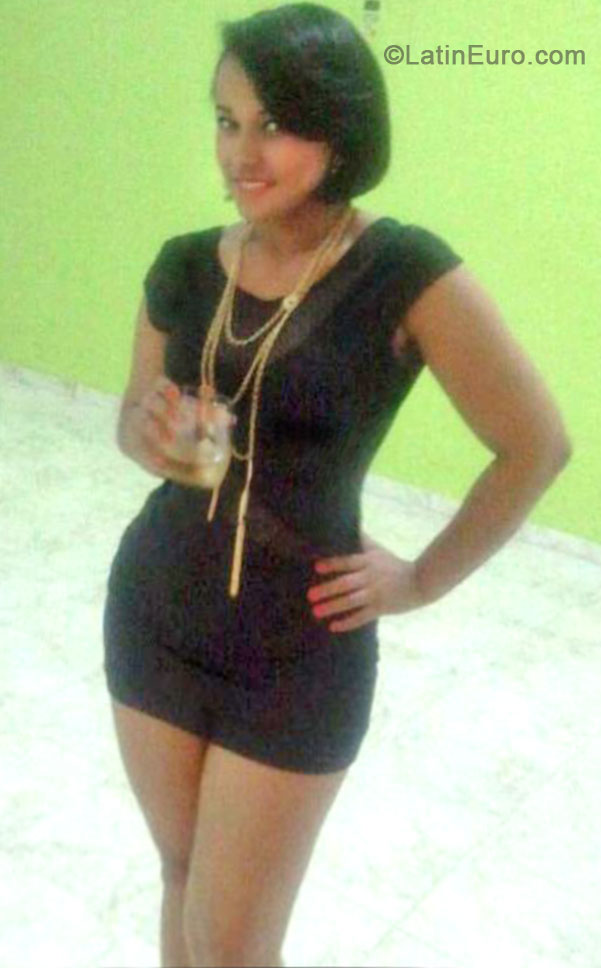 Date this pretty Dominican Republic girl Jianny from Santiago DO17749