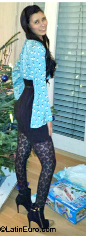 Date this sensual Spain girl Regina from Madrid BR8275