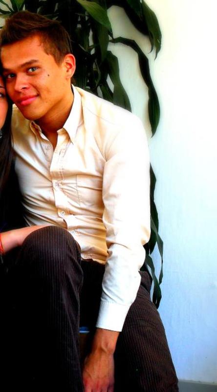 Date this funny Colombia man Sanin from Antioquia CO14534