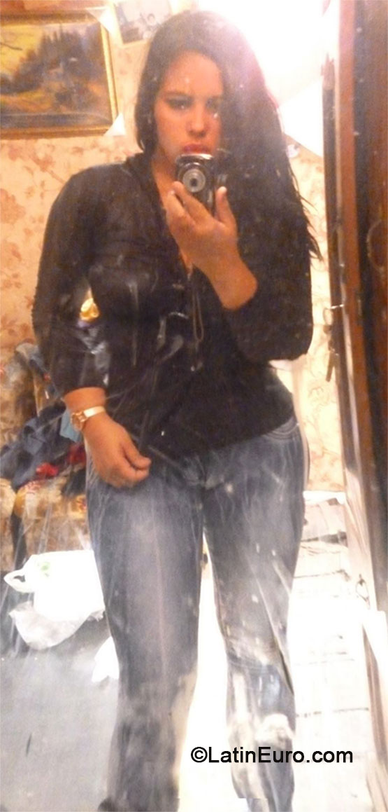 Date this passionate Peru girl Jaheida from Lima PE864