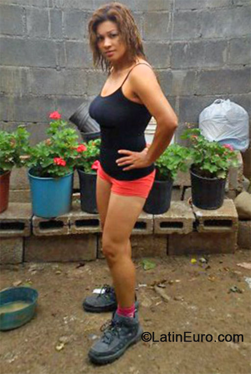 Date this beautiful Costa Rica girl Ali from San Jose CR272