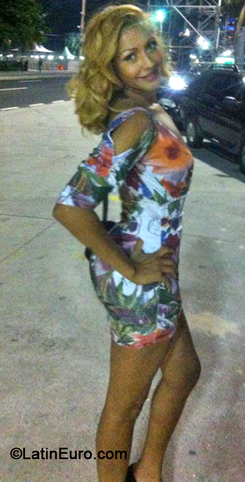 Date this beautiful Brazil girl Sheila from Rio De Janeiro BR8339