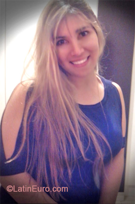 Date this georgeous Brazil girl Elizangela from Curitiba BR8362