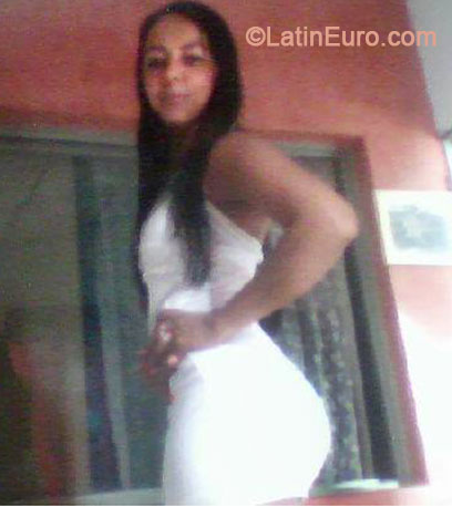 Date this lovely Colombia girl Mary from Cali CO14608