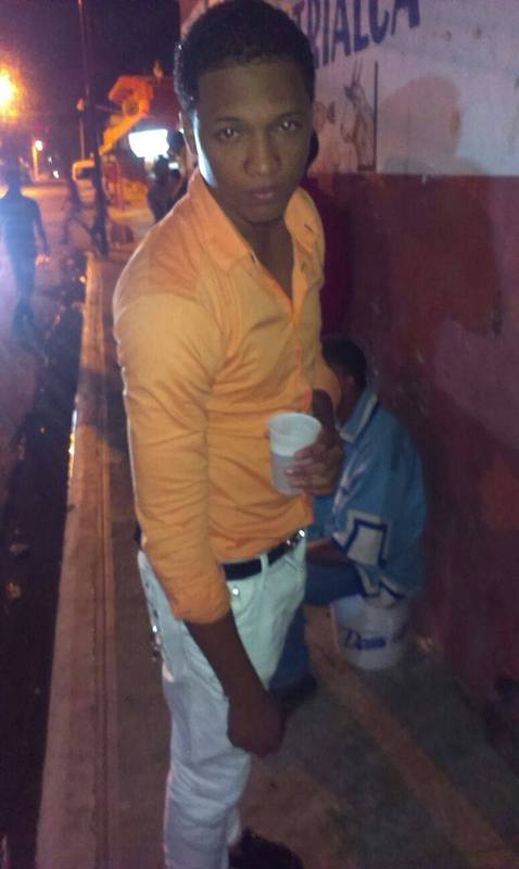 Date this tall Dominican Republic man Nelvin from Santo Domingo DO18025
