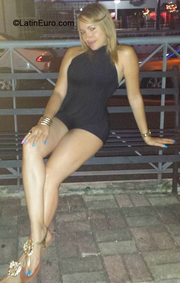 Date this good-looking Dominican Republic girl Hilda lopez from Santiago DO18176