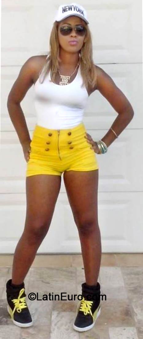 Date this passionate Jamaica girl Vanessa - Shere from St. Ann JM1522