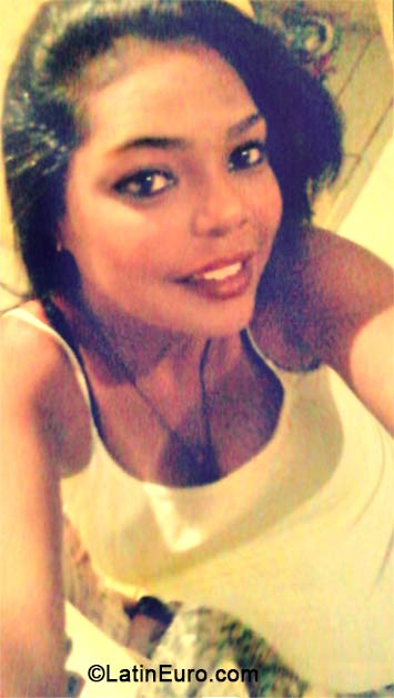 Date this lovely Brazil girl Rosana from Rio De Janeiro BR8569