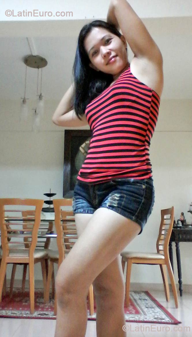Date this fun Philippines girl Leonora from Maasin PH617