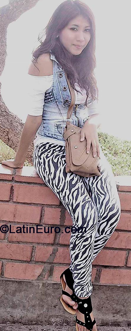 Date this nice looking Peru girl Rous from Lima PE924