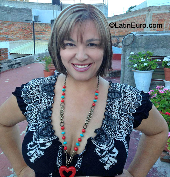 Date this fun Mexico girl Carmen from Guadalajara MX1272