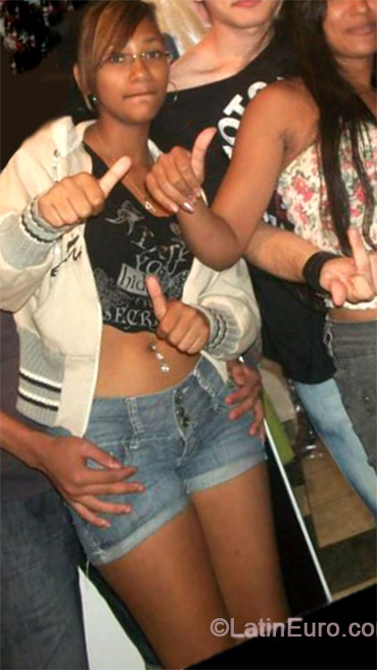 Date this lovely Brazil girl Flavia from Sao Paulo BR8679