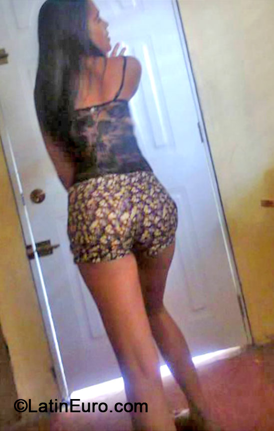 Date this funny Dominican Republic girl Yaneyri from Santiago De Los Caballeros DO18833