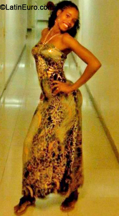 Date this athletic Jamaica girl Cynete from Kingston JM1604