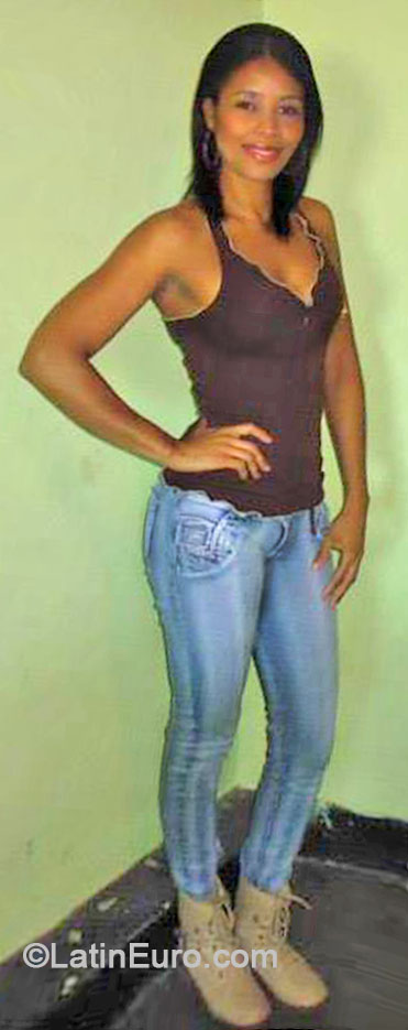 Date this good-looking Colombia girl Ledis from Medellin CO15031