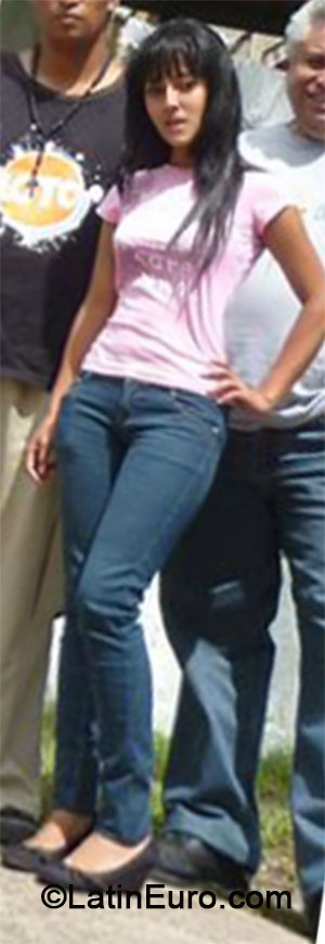 Date this happy Honduras girl Rosa from Tegucigalpa HN940