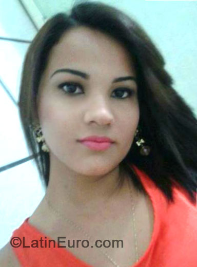 Date this delightful Brazil girl Karoline from Natal BR8755