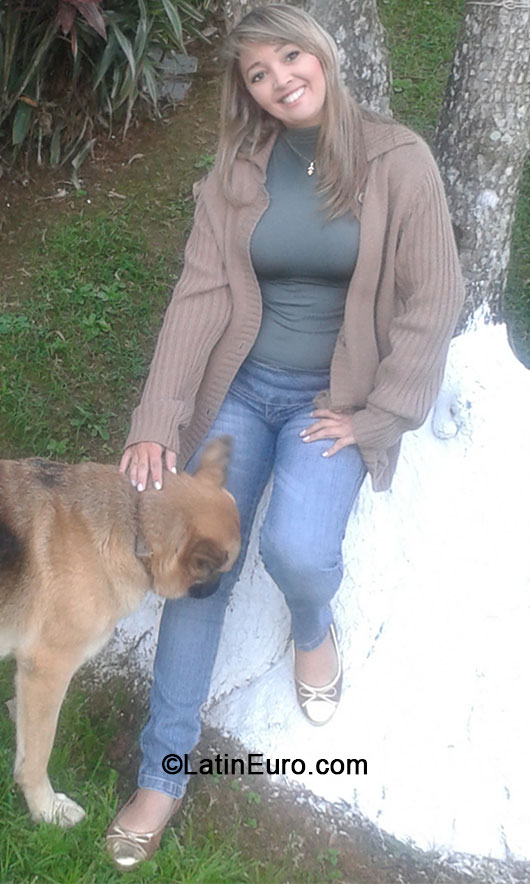 Date this exotic Brazil girl Kely from Petrolina BR8757