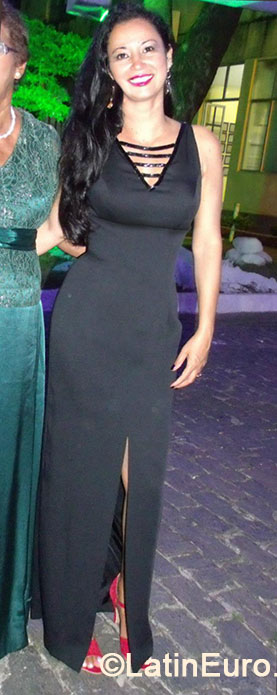 Date this gorgeous Brazil girl Claudia from Ilheus BR8761