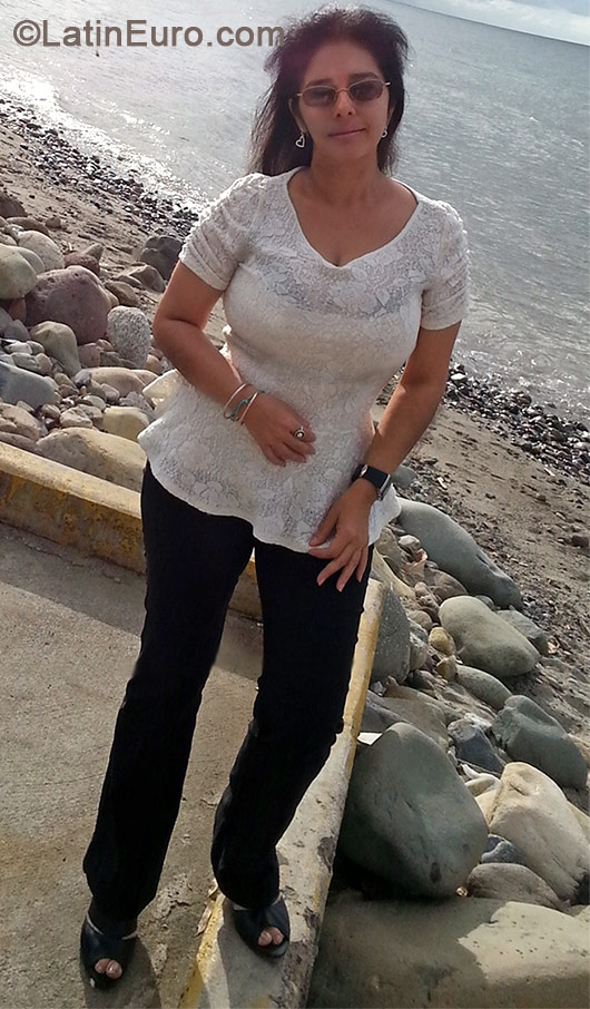 Date this passionate Honduras girl Idalia from Tegucigalpa HN980